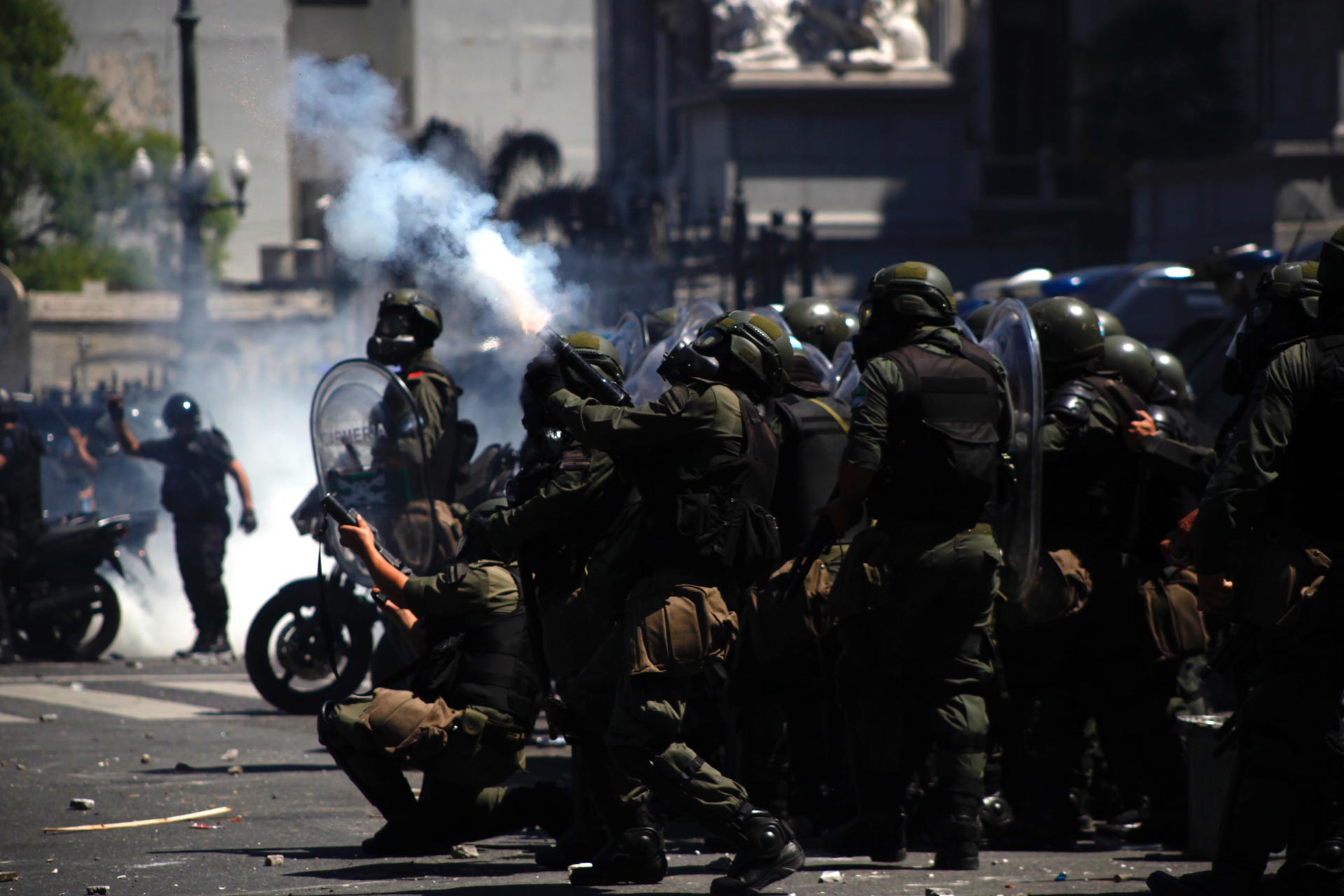 Estudiantes de la Universidad Pública de El Alto (UPEA), en mayo de 2018, salieron a las calles a pedir al Gobierno mayor presupuesto para esa casa de estudios superiores | Foto: APG