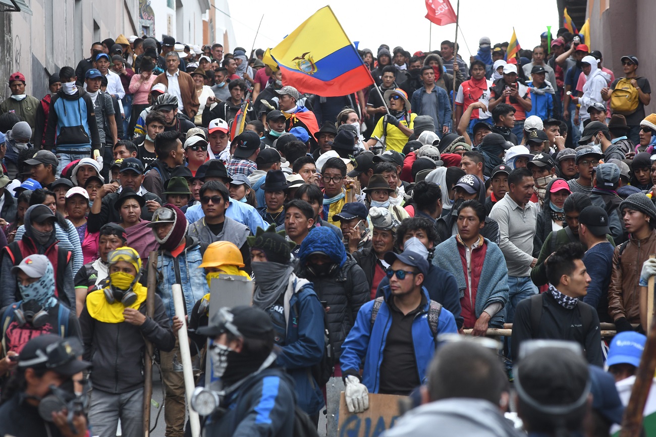 Los manifestantes avanzaban al Centro Histórico de Quito durantes las protestas de octubre de 2019. Foto: Carlos Granja / EL UNIVERSO